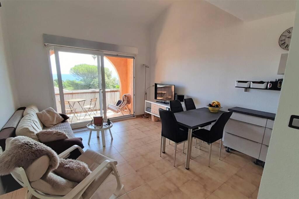 Charmant Appartement Vue Mer A 100M De La Plage. Saint Aygulf Exterior foto
