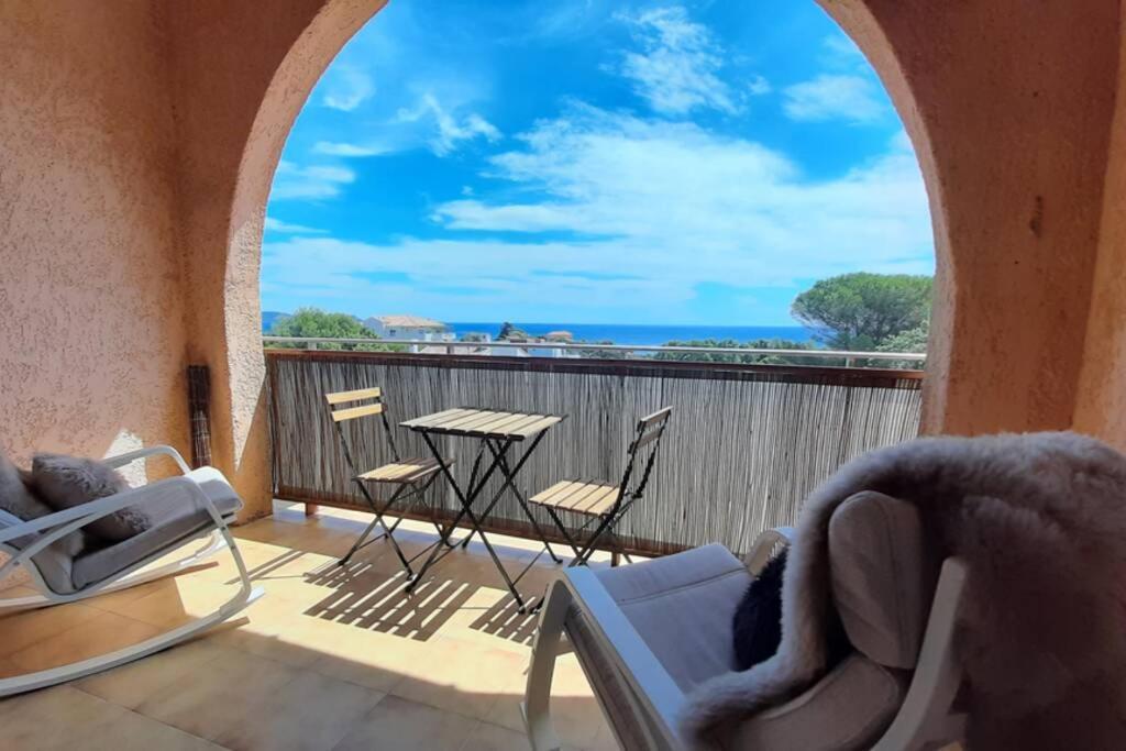 Charmant Appartement Vue Mer A 100M De La Plage. Saint Aygulf Exterior foto